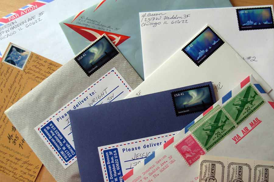 How Many Stamps Do I Need for a Manila Envelope? (USPS)